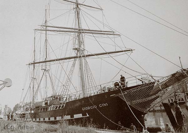 Giorgio Cini abandonné à quai.